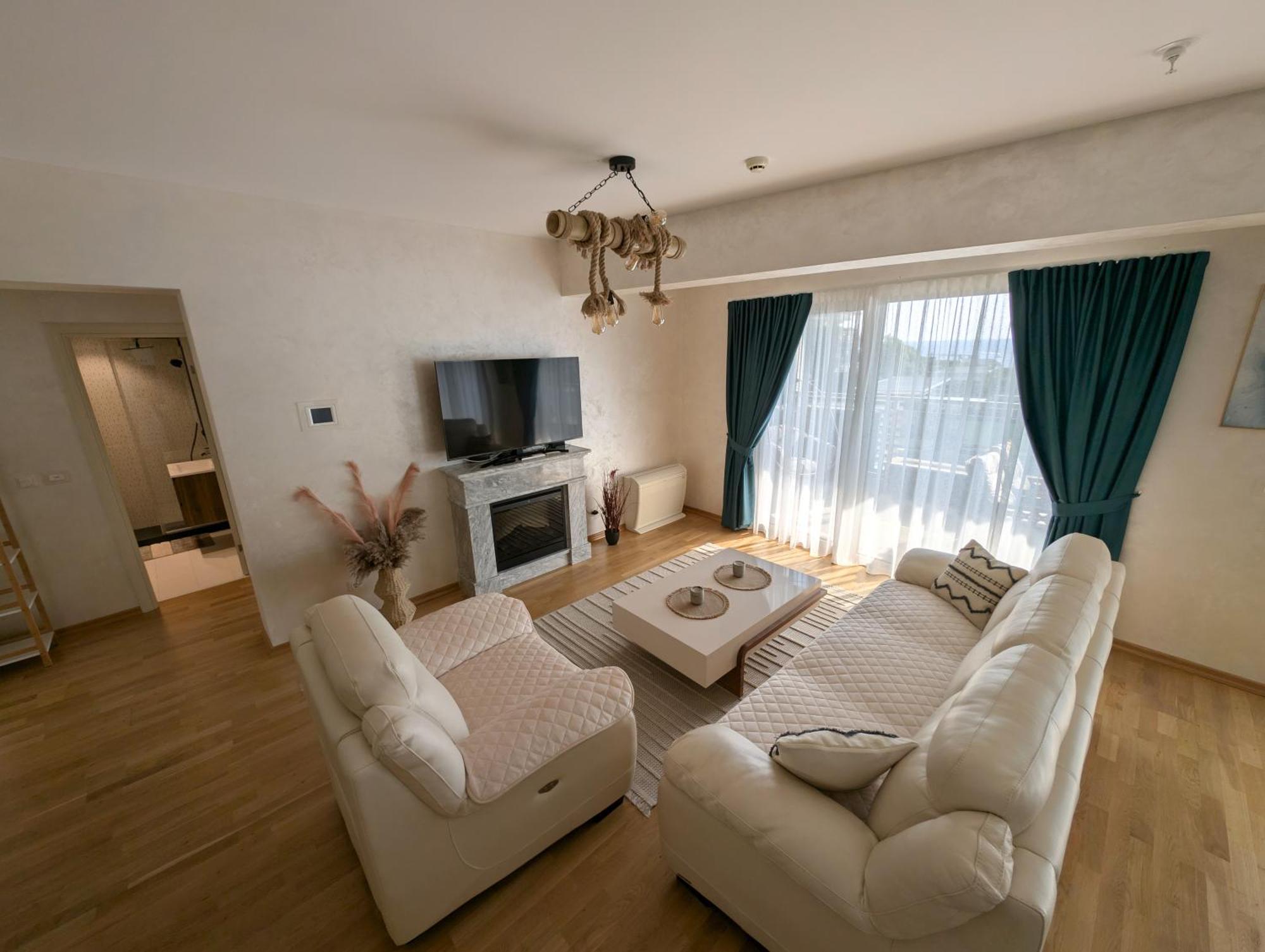 Lux Apartments Harmonia Budva Eksteriør bilde