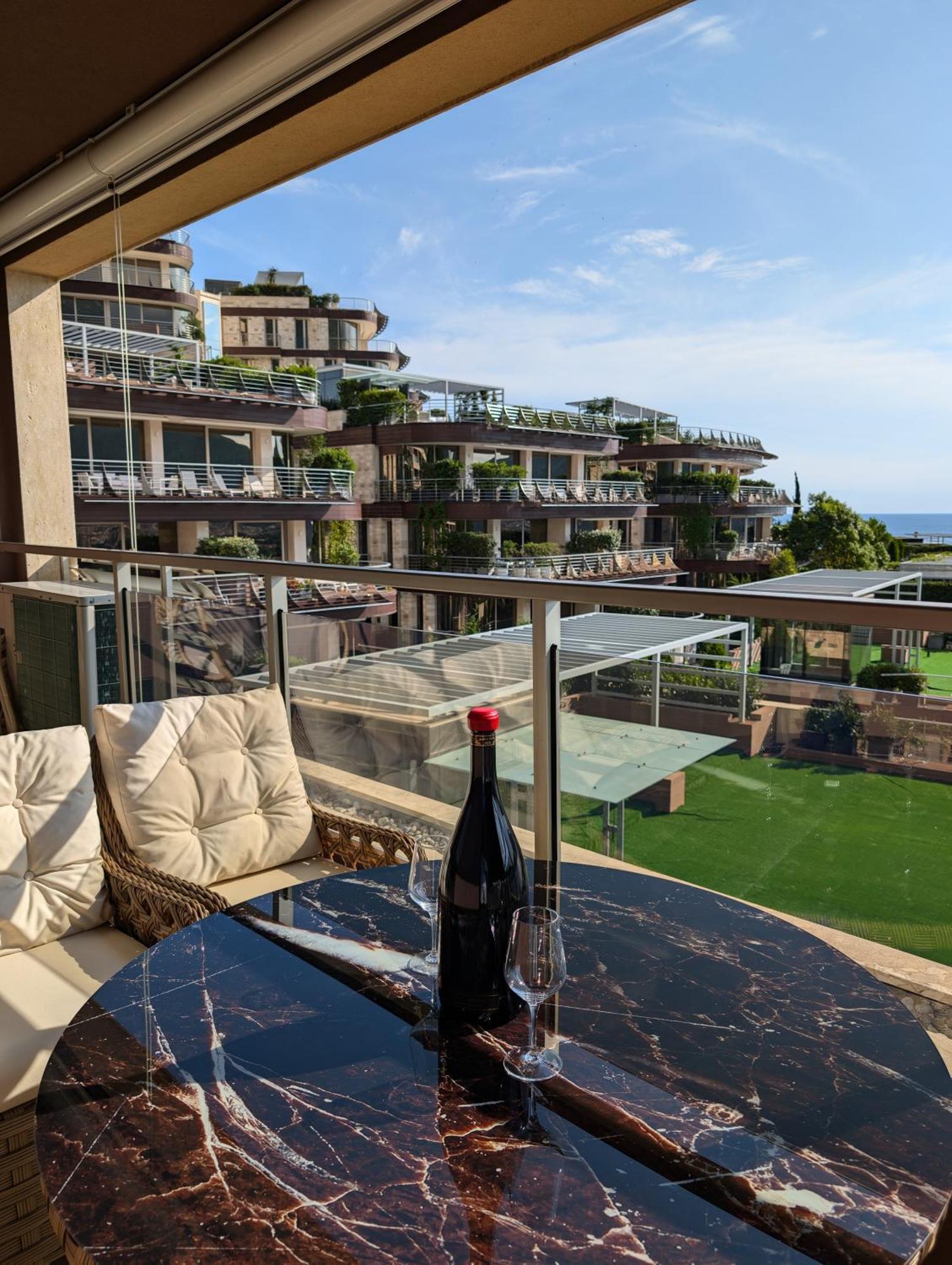 Lux Apartments Harmonia Budva Eksteriør bilde
