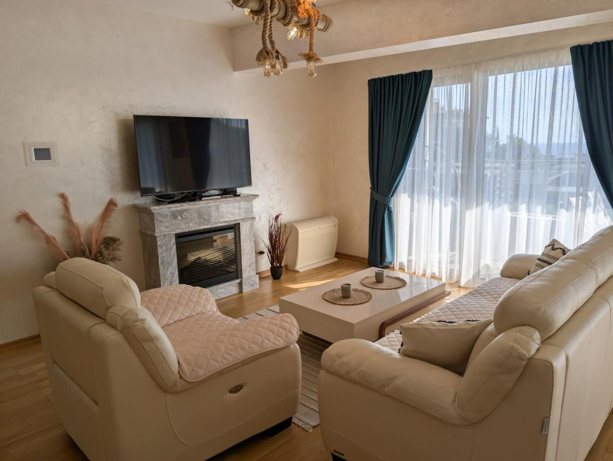 Lux Apartments Harmonia Budva Eksteriør bilde