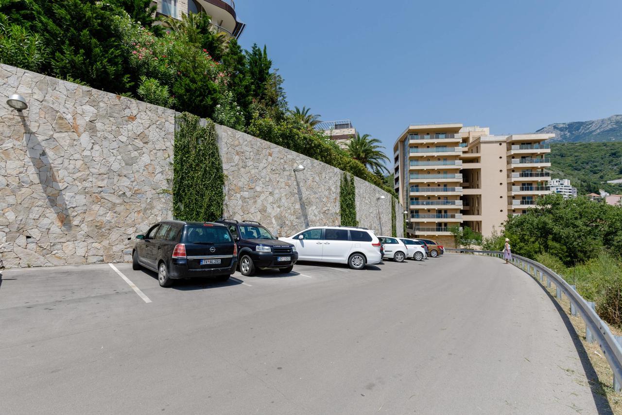 Lux Apartments Harmonia Budva Eksteriør bilde